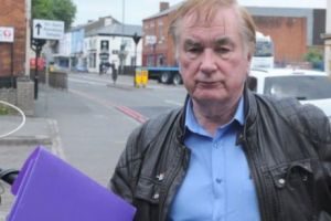 Troll la 72 de ani! A trimis mesaje ameninţătoare parlamentarilor. Cu ce s-a ales pensionarul  „curajos” 