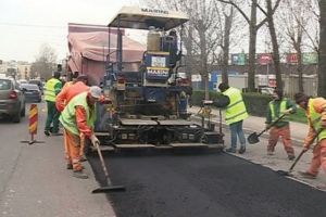 Incep asfaltãrile pe strada Gheorghe Doja, tronsonul cuprins intre strazile Romanã si Decebal