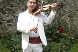 TRAGEDIE în lumea artistică din România. Un CELEBRU rapsod se zbate între VIAȚĂ şi MOARTE. Are doar 45 de ani 