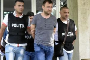 Fostul director IT din Ministerul Justiţiei, condamnat la şase ani şi patru luni închisoare pentru luare de mită