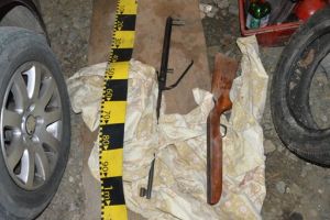 Perchezitii la locuinta unui timisean suspectat de contrabanda si infractiuni la regimul armelor