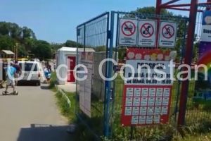 Șoferul surprins in timp ce intra cu masina in Țara Piticilor din Parcul Tabacarie Constanta a fost sanctionat de politistii locali. Ce amenda a primit conducatorul auto