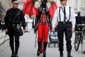 Ciudăţeniile lumii şi adevăratul sens al expresiei „ce n-a văzut Parisul”. Mare e grădina Domnului. Galerie foto