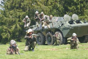 Armata Română face angajări – Salariile sunt destul de bune