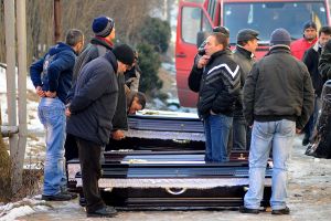 Pedepse cu suspendare în dosarul Uricani 2011. Urmaşii celor cinci mineri morţi în explozia din februarie 2011 vor trebui să primească despăgubiri în valoare totală de 900.000 de lei