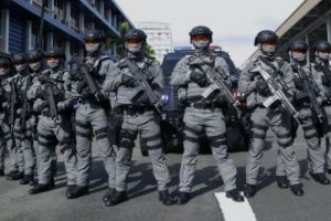 Trump şi Kim – apăraţi de Khukuri, „cuţitele care beau sânge”