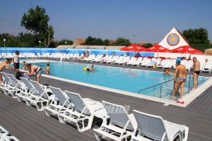 Se închiriază ştrandul din Veştem – Licitaţie publică cu strigare