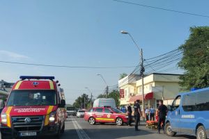 Femeie spulberată pe o trecere de pietoni la ieşirea din Galaţi