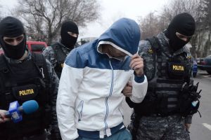 Hoţ prins după ce a dat patru spargeri în Sibiu