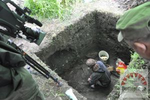 O nouă campanie de investigaţii arheologice pentru căutarea şi descoperirea mormintelor deţinuţilor politici morţi în Penitenciarul din Tîrgu Ocna