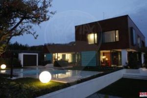 Vilă de 2 milioane de euro se vinde la marginea Clujului. De ce e specială - FOTO