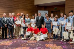 Ai finalizat cursurile clasei a VIII-a? Vino şi tu în echipa Ucenic Electrician de la Piteşti!