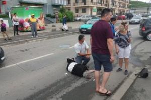 Accident în Floreşti, pe strada Eroilor! Victima a fost proiectată câţiva metri - FOTO