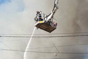 BREAKING NEWS! Un hotel de cinci stele din centrul Londrei este mistuit de  flăcări