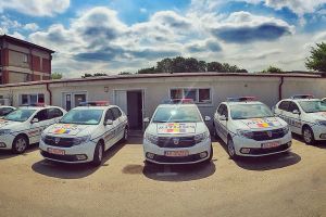 12 maşini noi au intrat în dotarea poliţiştilor băcăuani