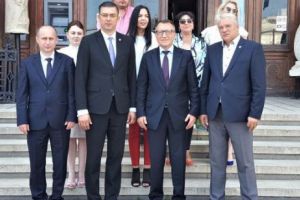 PRIMARII şi PREȘEDINȚII CJ primesc PENSII SPECIALE. Vicepremierul Paul Stănescu vrea pensii decente pentru aleşii locali 