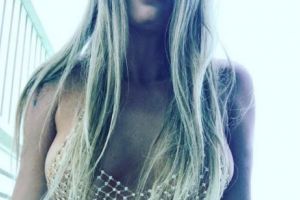 Delia RUPE TĂCEREA! DEZVĂLUIRI despre DEFECTUL MAJOR pe care îl are: „Eu vă doresc să vă obişnuiţi cu ele...” - FOTO