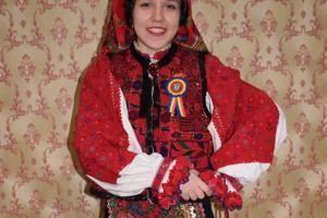 Deveanca Ana Anuţoiu reprezintă judeţul la Festivalul „Strugurele de Aur”