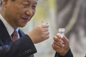 Cum şi-a sărbătorit Putin ziua, cu salam şi vodcă, alături de Xi Jinping