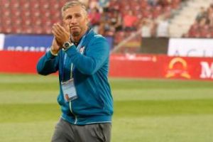 Ce jucători duce Dan Petrescu cu el în China