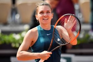 O victorie superbă: Simona Halep e în finala Roland Garros!