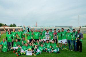 Promovaţi după primul an: Componenţii echipei CAO Oradea au fost premiaţi de AJF Bihor (FOTO)