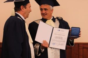 FOTO: Doctor Honoris Causa acordat de Universitatea „Petru Maior” unui profesor din Italia