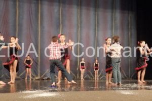 O lume minunata:  Spectacol de gimnastica aerobica pe scena Casei de Cultura din Constanta