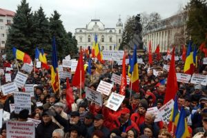 PSD Dâmboviţa vrea să ducă 12.000 de oameni la miting. Ce mesaje a primit Adrian Țuţuianu la convocarea de pe facebook