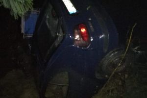 Rupere de nori la Poiana Câmpina. Viitura a inundat drumurile si a luat pe sus patru masini