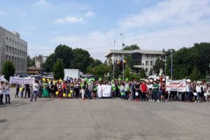 A sunat ultimul clopoţel pentru elevii de clasele a VIII-a din şcolile alexăndrene