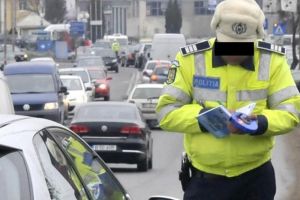 Poliţist harghitean cercetat sub control judiciar după ce a cerut 1000 lei de la un cetăţean