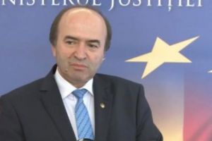 Ministrul Justiţiei: Decizia CCR clarifică, nu modifică. E un conflict între Guvern şi Iohannis