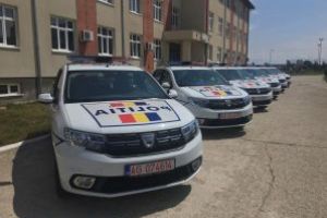 Șase autospeciale noi, inscripţionate, au intrat în dotarea Inspectoratului de Poliţie Judeţean Covasna