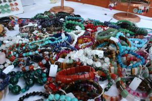 Bogăţie de pietre la muzeu. A început Salonul de minerale, fosile şi geme