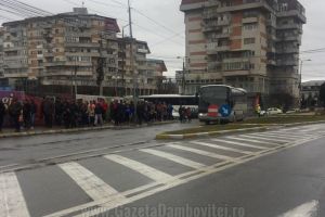 DÂMBOVIȚA: 47 de autoocare, 37 de microbuze şi peste 2000 de autoturisme vor  transporta oamenii la miting
