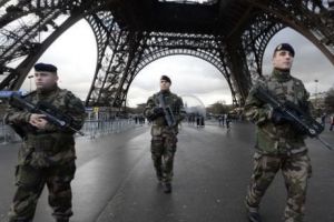 INCIDENT GRAV în Franţa. „ARMA SECRETĂ” a FORȚELOR AERIENE ale lui Macron a RĂNIT o FETIȚĂ