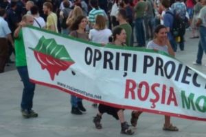 Revoltă în stradă după ce Guvernul a decis că Roşia Montană nu trebuie să fie pe lista UNESCO
