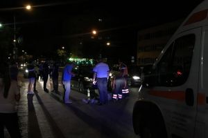 FOTO. Accident pe Lucian Blaga. Persoană întinsă pe şosea