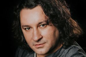 „Îmi doresc din partea Teatrului oportunitatea de a-mi crea un one man show.”