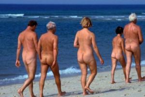 Credeaţi că a dispărut cultura NUDISTĂ germană? Mişcarea FKK nu a MURIT, face VALURI şi astăzi