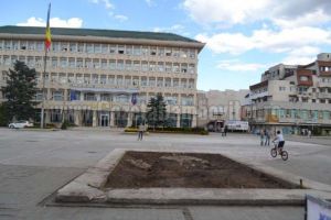 Moblizare inedită pe facebook: „Pentru prima dată de la Revoluţie, Târgoviştea va fi liberă de comunişti!”