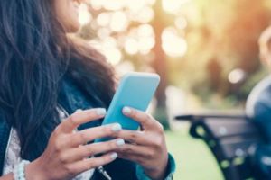 Românii vor face CUMPĂRĂTURI pe internet de 5 mld. euro în 2020