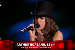 BRAVO, Arthur! Juraţii s-au CERTAT pentru a-l avea în echipă după ce a făcut SHOW la „Vocea României”