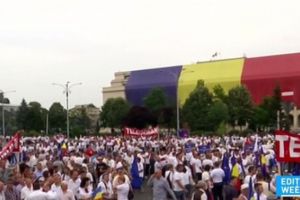 Steagul României pe clădirea Guvernului