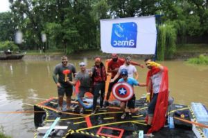 Cele mai ciudate ambarcaţiuni se întrec  pe Bega I FOTO