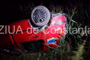 Accident rutier in judetul Constanta: Un autoturism s-a rasturnat.  Doua victime, din care una este in stare grava    