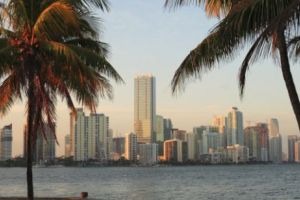 RECORD MONDIAL fără INHIBIȚII: 2.500 de FEMEI DEZBRĂCATE au ÎNOTAT pentru o cauză NOBILĂ - FOTO în articol