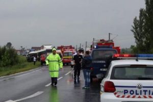 ACCIDENT ȘOCANT în ROMÂNIA. O mare CÂNTĂREAȚA a fost implicată într-un INCIDENT AUTO
