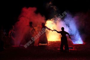 De la clasic la contemporan! Două Antigone pe scena Babel 2018!